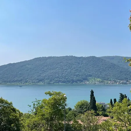 ベッド・アンド・ブレックファスト Giuseppe サルニコ